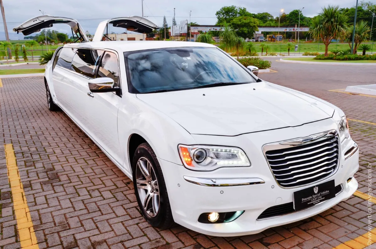 Chrysler 300C Branca