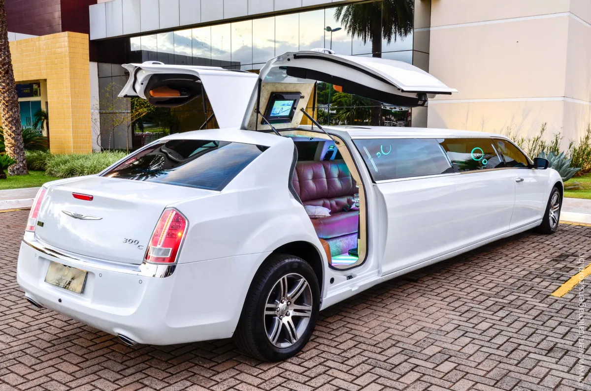 Chrysler 300C Branca