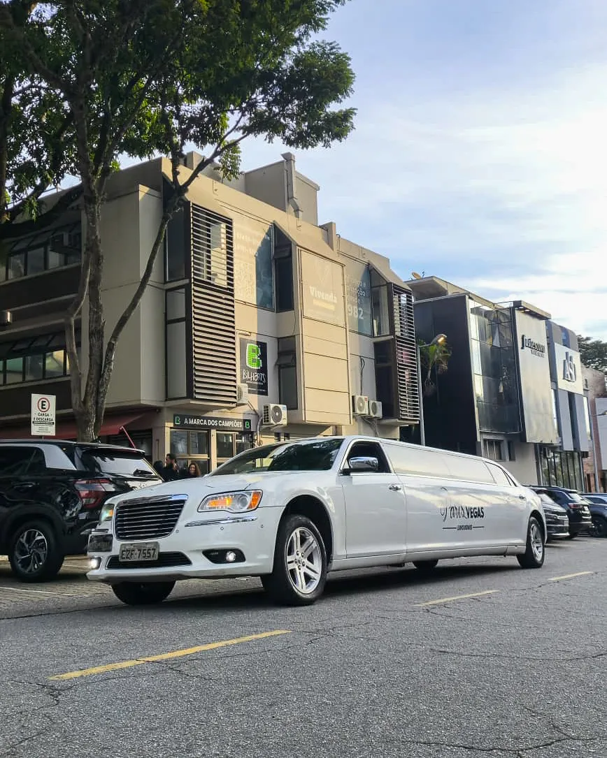 Chrysler 300C Branca