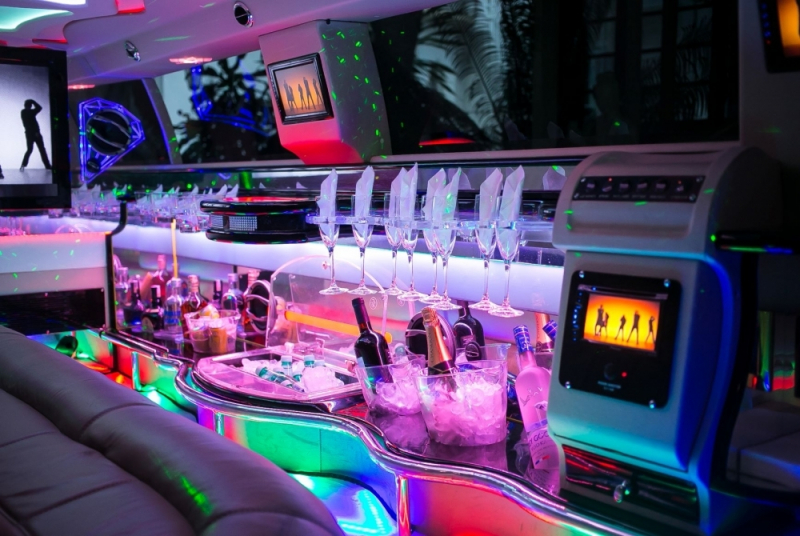 Aluguel Limousine Despedida Solteiro Valor Paraisolândia - Aluguel Limousine para Bodas